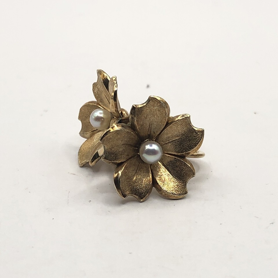Vintage Richard KREMENTZ Pearl Gold Tone Flower Signed Screw Back