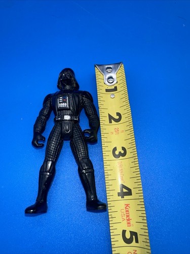 Vintage 1995 Kenner: Star Wars: Darth Vader Action Figure (No Cape) - Picture 5 of 5
