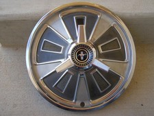1966 Ford Mustang Exceptional Quality 14 Spinner Hubcap - Oem 1966 1966 Ford Mustang Exceptional Quality 14 Spinner Hubcap - Oem 1966