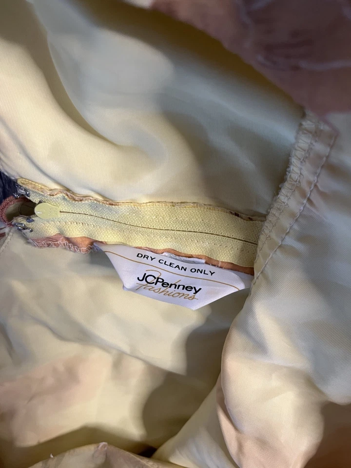 Vintage 60s/70s Resellers Lot Dresses Various Sizes True Vintage - Image 4 of 4