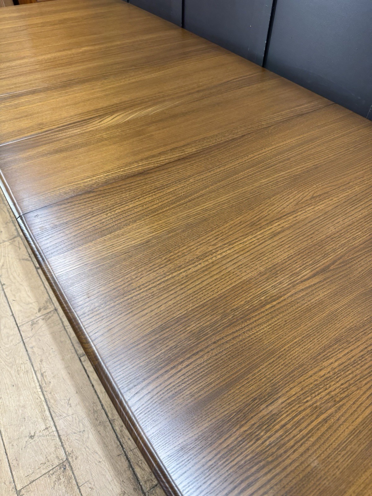 Vintage Ercol Dorchester Model 946 Elm 3 Leaf Extending Dining Table 6-12 Seater image 7