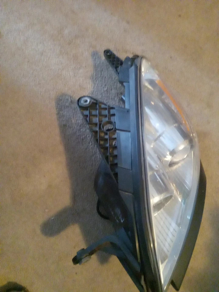 Conjunto de faros delanteros para conductores izquierdos Saturn Outlook XR 2007-10 Foto 2 de 4