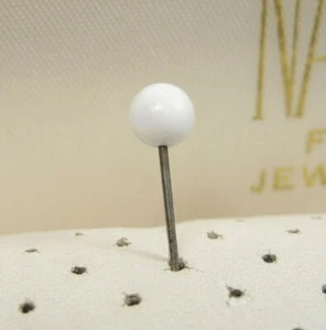 Wonderful Vintage Western Retro White Jasper Round Ball Stick Pin Brooch USA