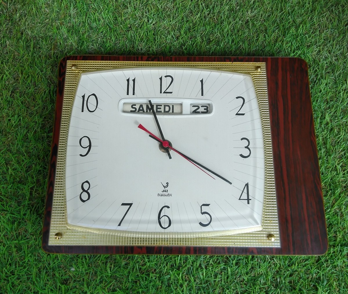 Ancienne pendule de voyage - JAZ transistor pour la maison pas cher