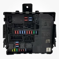 NISSAN INFINITI IPDM BCM BODY CONTROL FUSE BOX RELAY 284B7-ZE03B 2006-2012