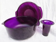 Tupperware purple 3 qt microwave steamer cooker with lid & cone gently used