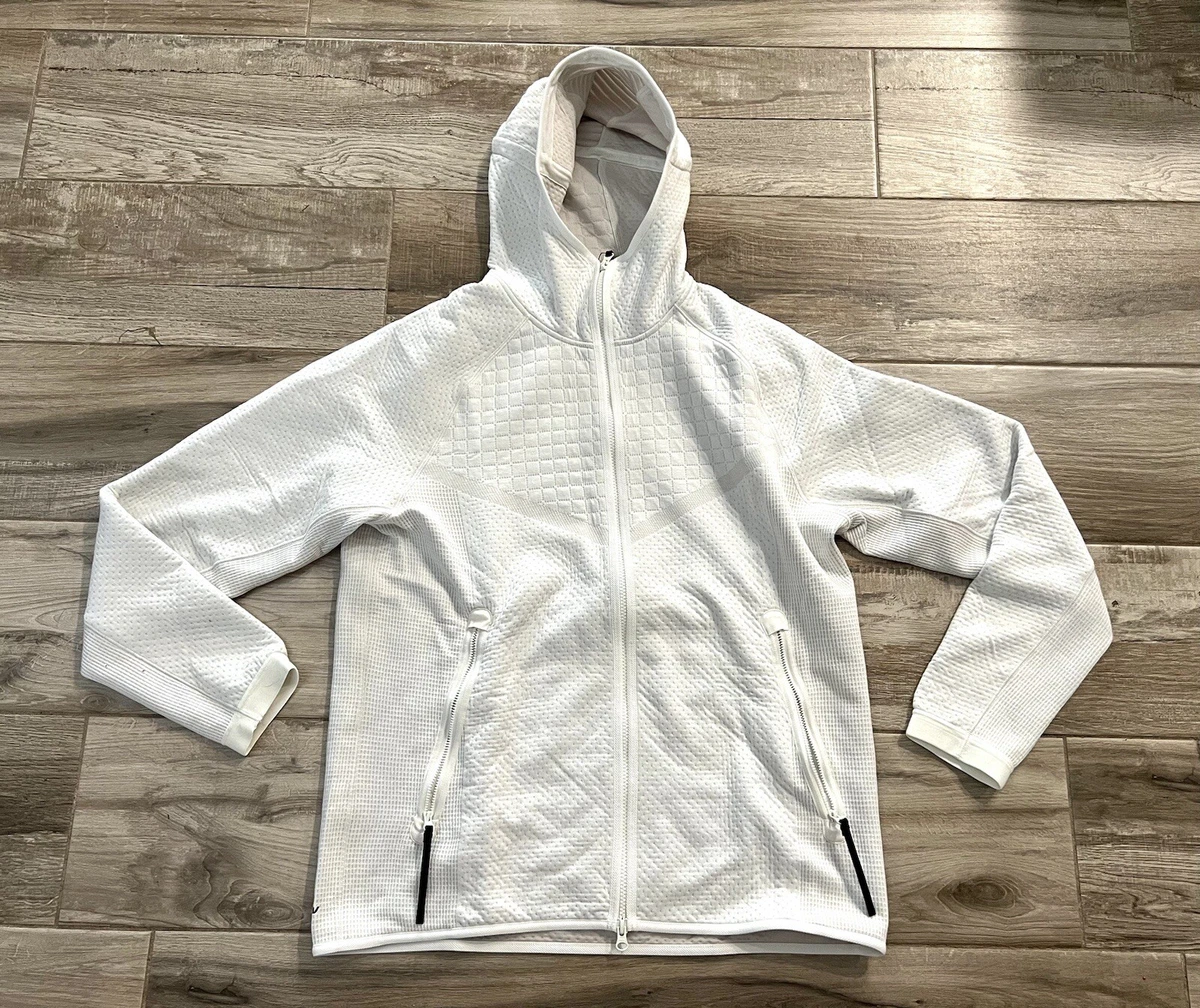 Women's Nike Sportswear Therma-FIT Tech Pack Engineered Full-Zip Jacket in White, Size: Large | DJ5246-121