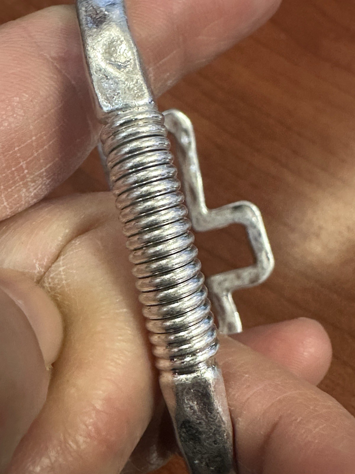 Hammered Open Cross Hinge Spring Silver Tone Cuff… - image 9