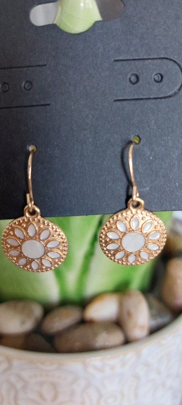 Dainty Goldtone Floral Sunburst Pearlescent Inlay Medallion Fashion Earrings