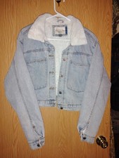 Ashley Vintage Charm Women's Sherpa Lined Light Blue Denim Jacket M Button