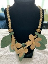 Vtg Carved Flower Hibiscus Necklace Wooden Hawaiian Style 60’s-70’s