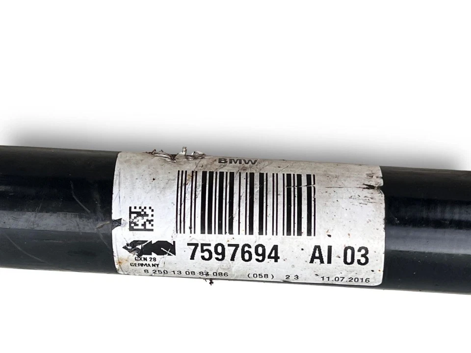 BMW 330i 2017-2018 eje delantero lado pasajero derecho sedán Foto 2 de 4