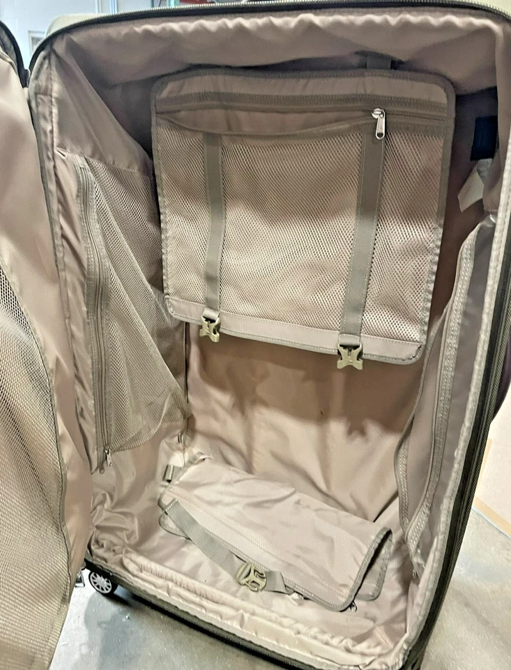 EQUIPAJE Grande-32" TRAVELPRO PLATINUM MAGNA LADO BLANDO EXPANDIBLE - JUEGO DE 1 PIEZA Foto 4 de 4