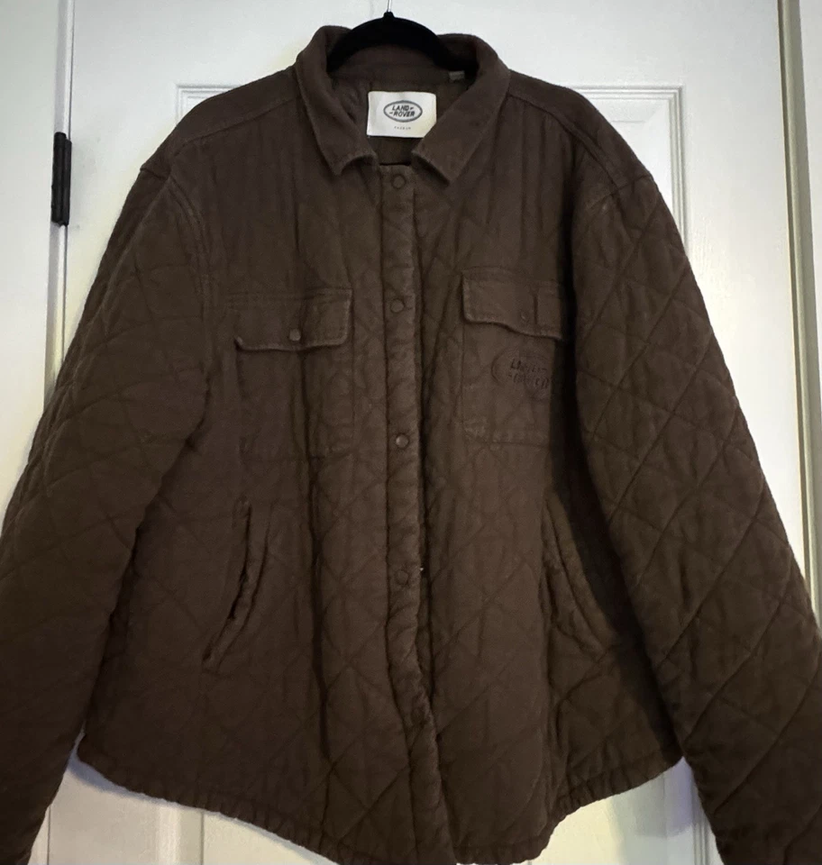 Chaqueta acolchada Land Rover emblema marrón chocolate Foto 2 de 4