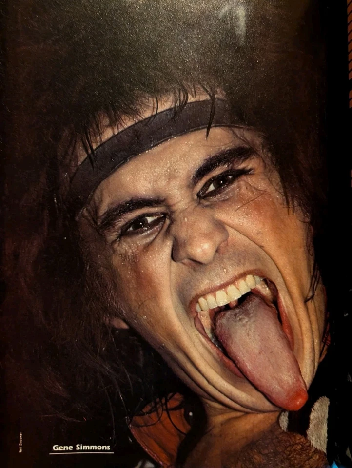 Hit Parader October 1985 Shock Rock, KISS, Ace Frehley, Motley Crue, Ratt, AC/DC - Image 3 of 4