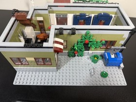 LEGO 10243 Parisian Restaurant Incomplete Missing Pieces No Minifigures