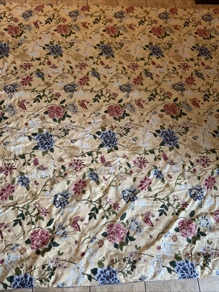 3 Pc Rose Tree Home 92x90” F/Q Comforter 2 Accent Pillows Butterfly  Floral - Image 3 of 4