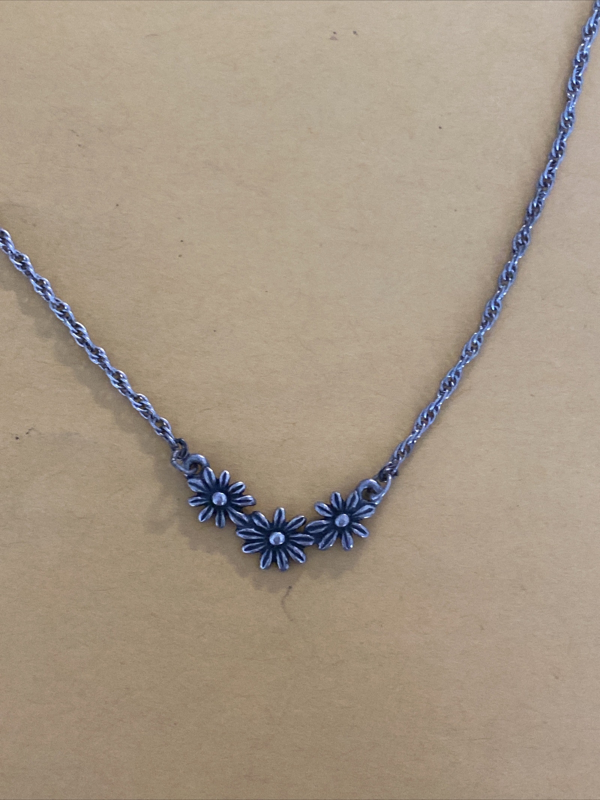 James Avery Margarita Daisy Flower Sterling Silver Ne… Gem