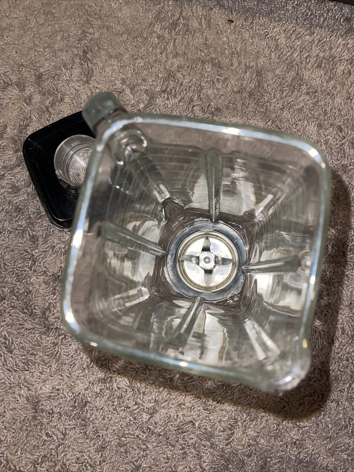 Osterizer Glass Decanter With Lid & Handle