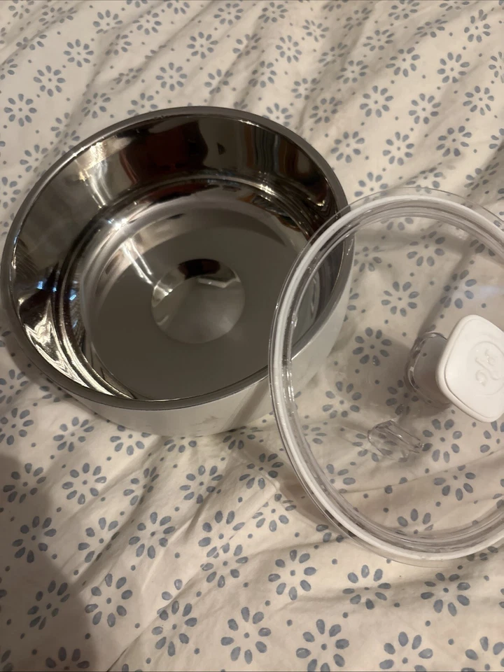 Cuenco aislado para servir Pampered Chef con tapa, 1 Qt. Foto 4 de 4