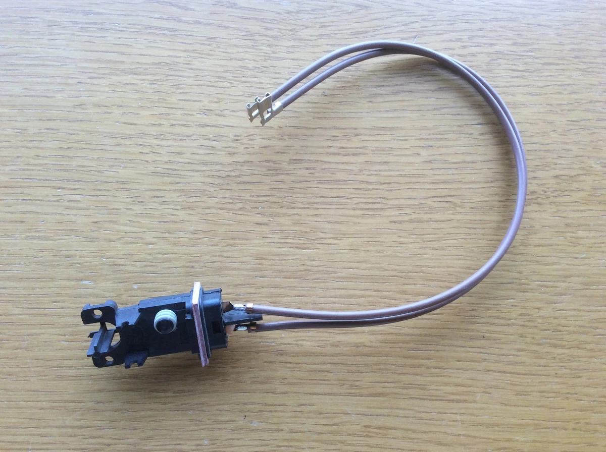 Electric kettle store wire