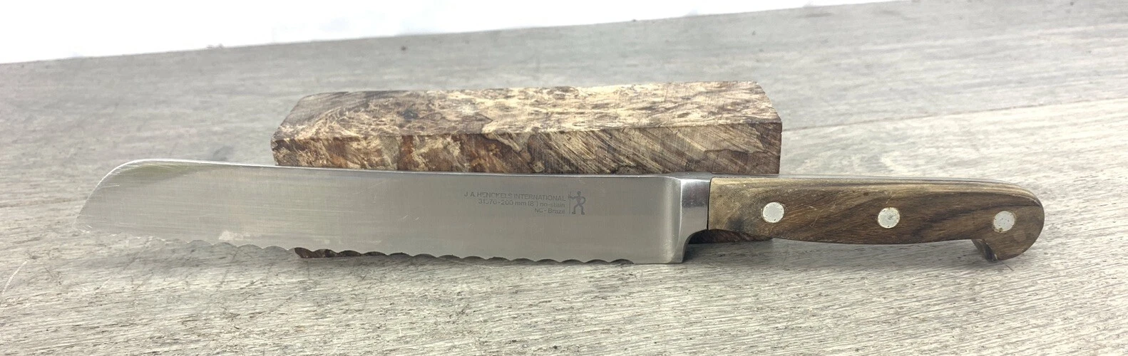 J.A. Henckels INT'L SERRATED BREAD Knife 31376-8" BRAZIL BEAUTIFUL WOOD HANDLE
Opens in a new window