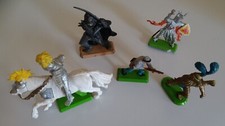 Vintage Lot of Britains LTD Deetail Knights And 1 Soldier