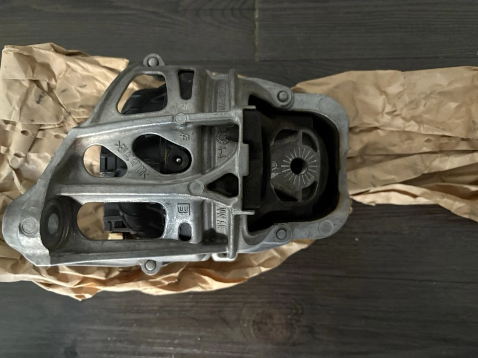 2018 Audi Q5 Engine Mount - Image 4 of 4