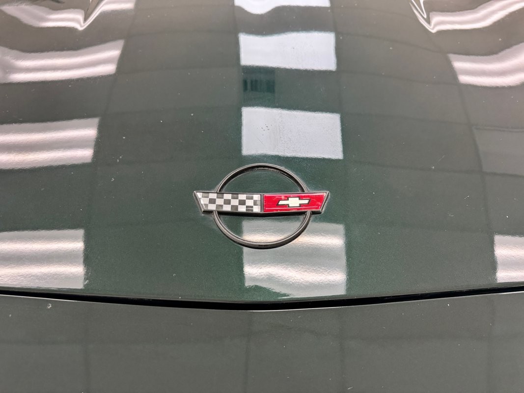 1990 Dark Polo Green Metallic Chevrolet Corvette   | C4 Corvette Photo 9