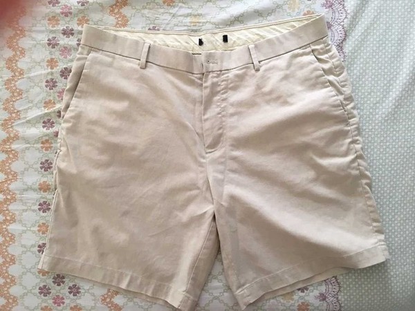 Men Banana Republic Shorts Beige Cotton 36-38