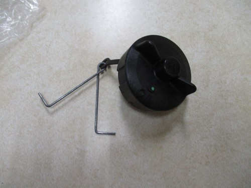 176217 OEM OMC Bombardier Oil Cap Assembly with Valve, NEW  - Afbeelding 3 van 5