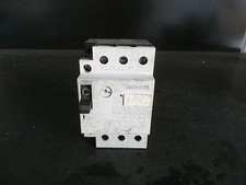 SIEMENS MANUAL MOTOR STARTER 3VU1300-1MF00 0.6-1 AMP 