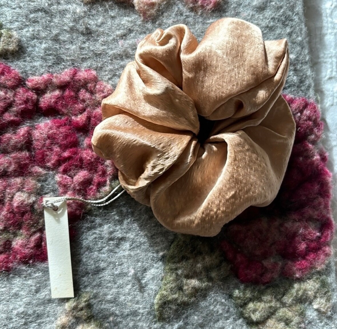 Jennifer Behr Blush Pink Silk Scrunchie | eBay display picture 3