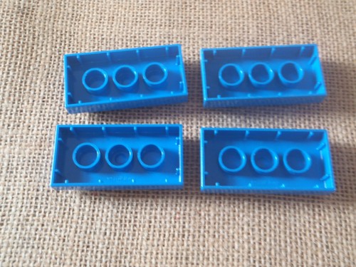 Lego Duplo Menge 4 Größe 2 x 8 x 1 blaue Steine Lot - Bild 2 von 3