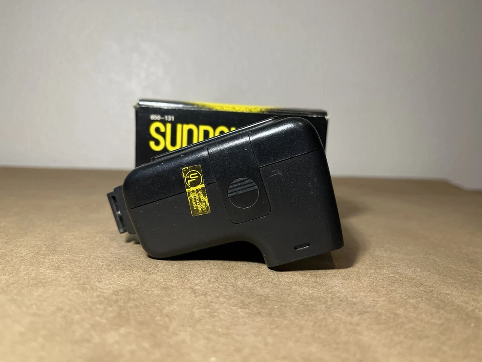 SunPak Auto 131 35 Mm Film Camera Flash Electronic Flash Un-Tested With Box - Image 3 of 4