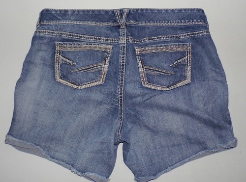 Women's Maurices cut off distressed shorts with cuffs size 24x8 - Picture 3 of 3