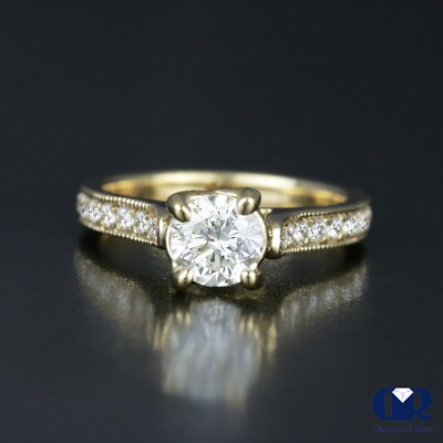 1.05 Carat Round Cut Diamond Engagement Ring In 14K Yellow Gold