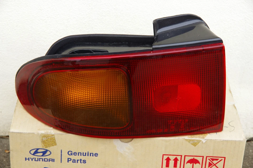 NEW: GENUINE HYUNDAI SONATA TAIL LIGHT - LEFT HAND REAR LHR - 7/1993 - 5/1996 - Изображение 2 из 4