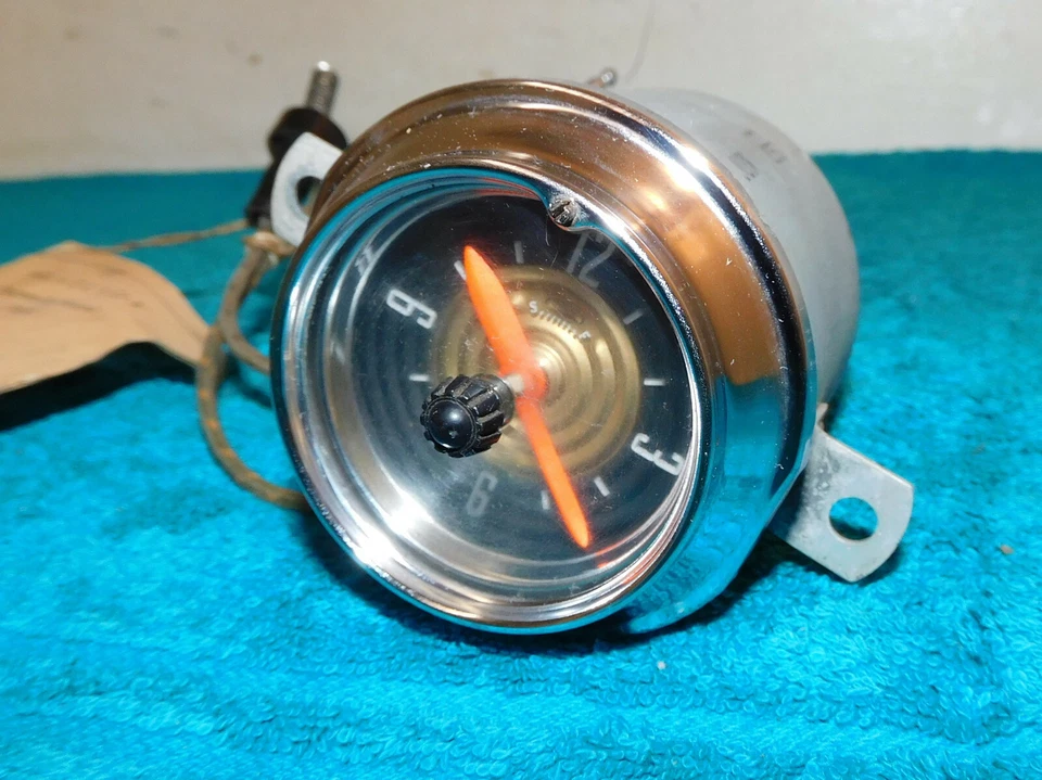 Ford Mainline Customline Crestline Victoria Sunliner 1952 nuevo electo. RELOJ DASH Foto 3 de 4