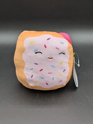 Squishmallow Kellytoy Fresa as Frosted Pastry 5