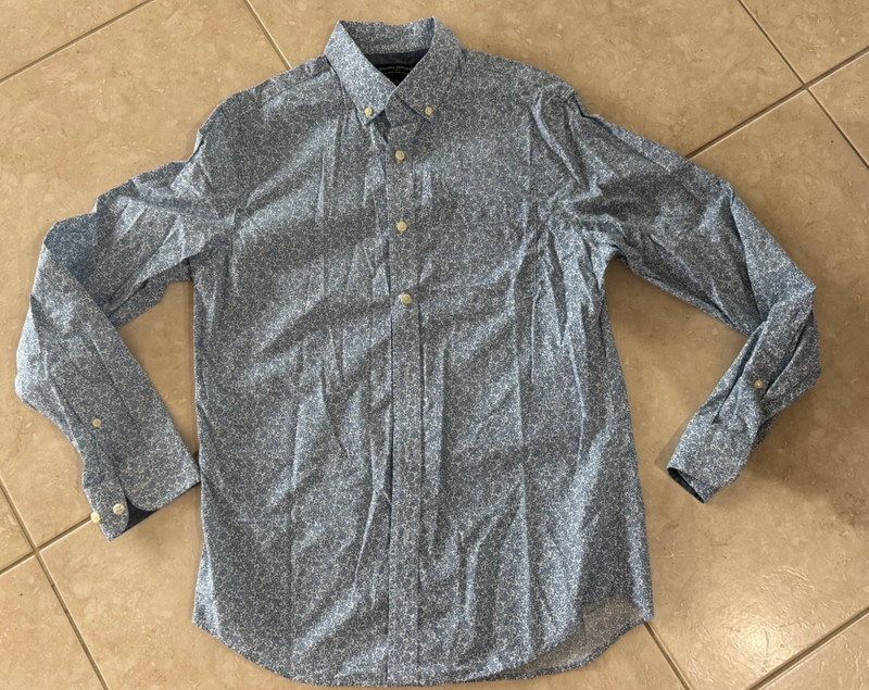 Banana Republic Men’s Button-Up Shirt Size S Cotton Standard Fit