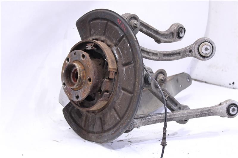 REAR HUB WITH SPINDLE Maserati Quattropo 2014 14 1094054