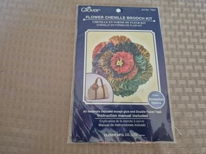 Clover Flower Chenille Brooch Kit "Stonewash Rainbow" SEALED
