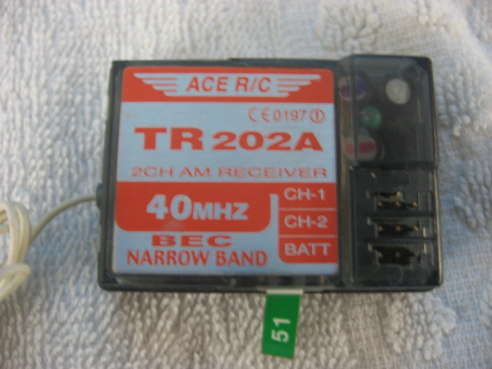 Thunder Tiger ACE R/C TR 202A 2 Kanal AM Empfänger 40MHZ mit Quarz K51 Geprüft - Bild 2 von 2