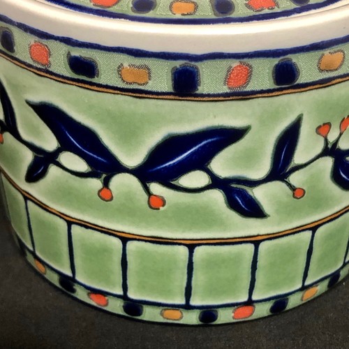SANGO china EASTWOOD 3012 pattern Round Ceramic Box with Lid - Picture 4 of 8