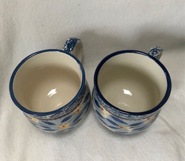 2 TempTations Old World Blue Rounded Coffee Mugs 12 oz Temptations Set