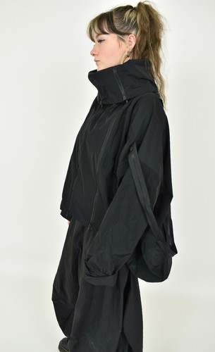 "CREARE 'FAZZ' SCHWARZE STRUKTURIERTE DROP BACK REISSVERSCHLUSS JACKE "ONE SIZE" - Bild 12 von 19