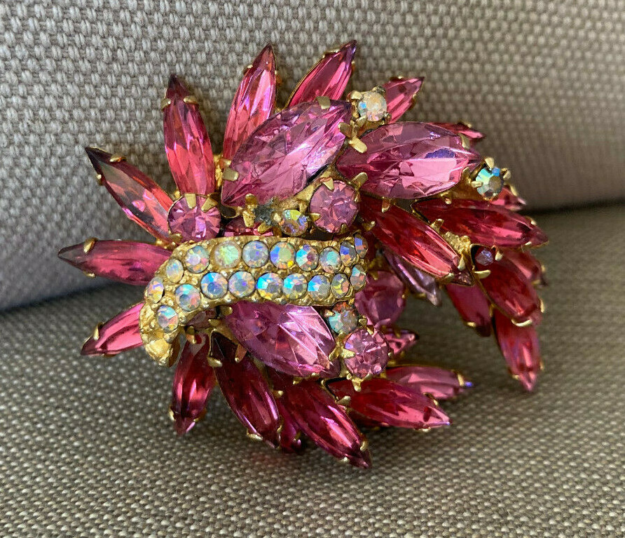 Picture 1 of 6