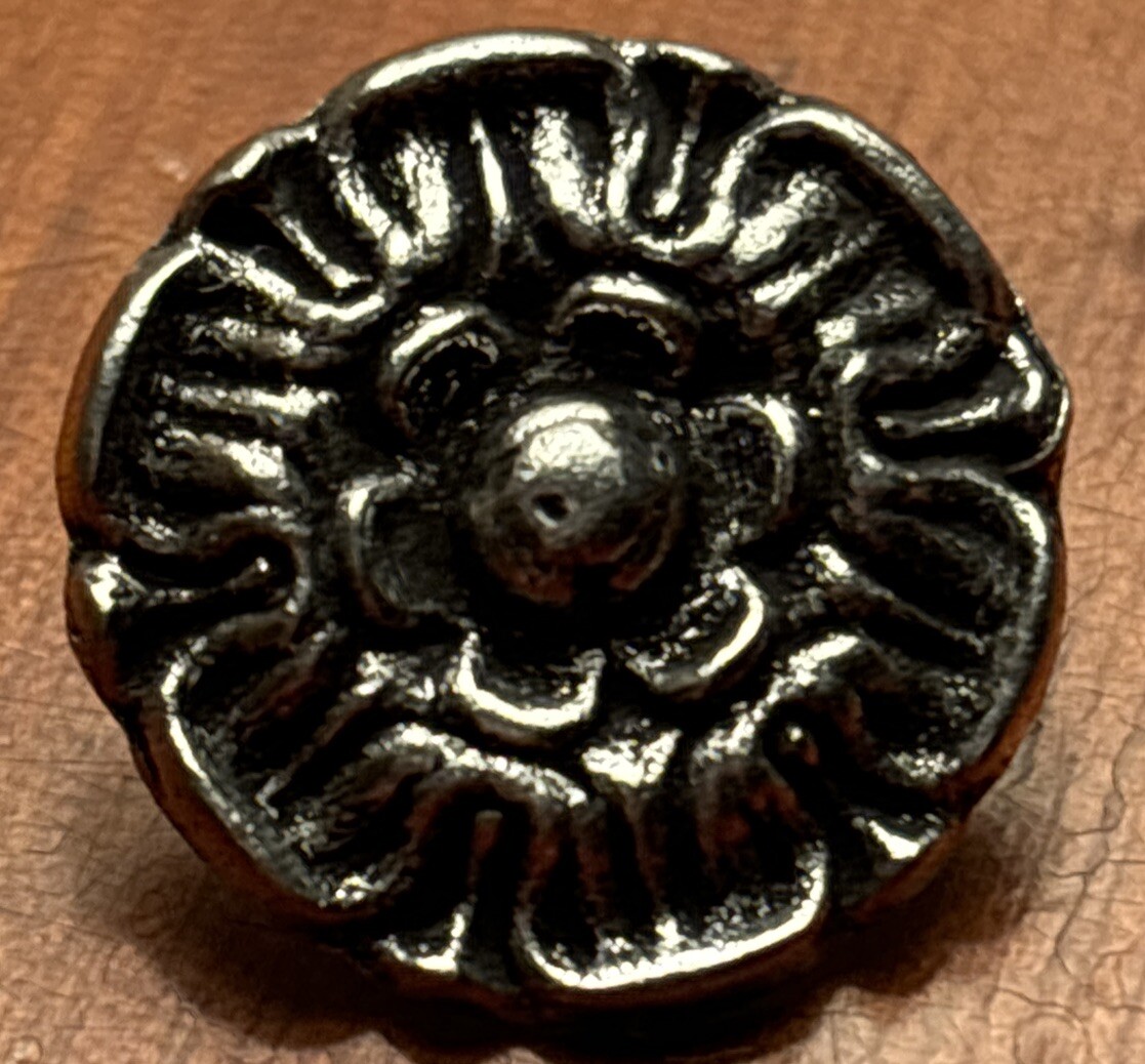 Picture 4 of 6
