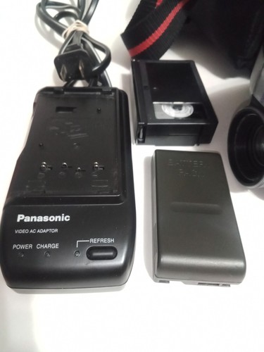 Quasar Palmcorder VHS C 700x digital Zoom Camcorder - Picture 14 of 24